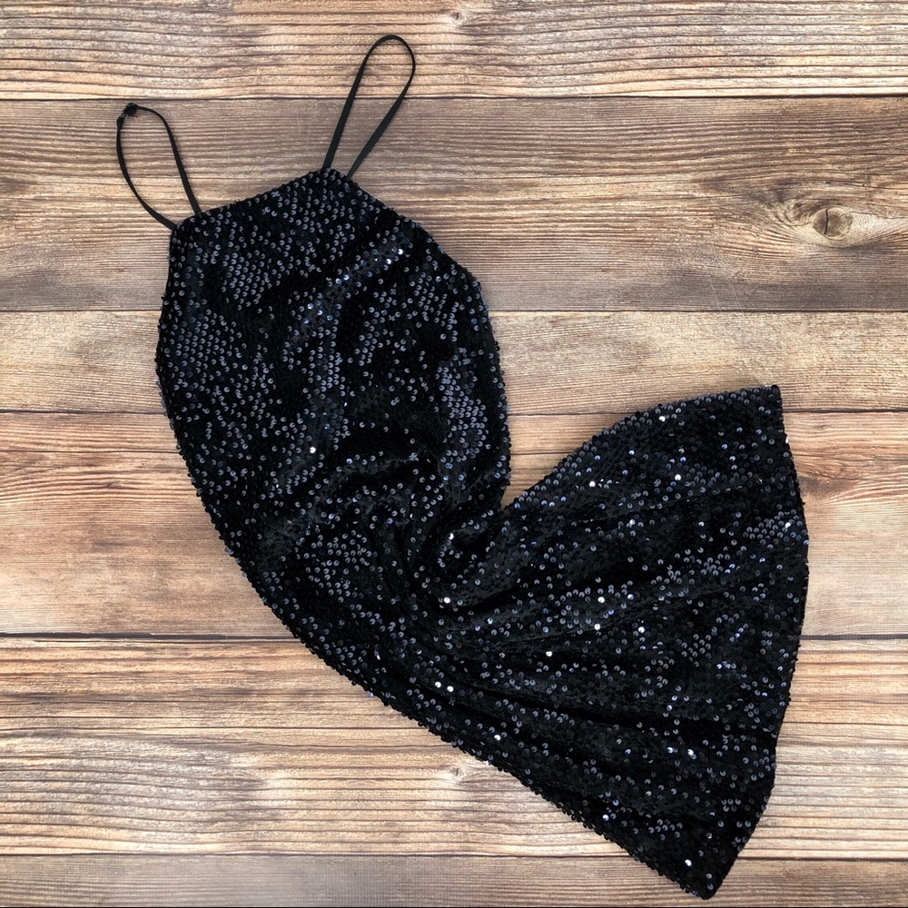 NWOT Strappy Sequin Dress Black Medium